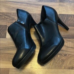 Elegant Black Women's Heeled Boots
